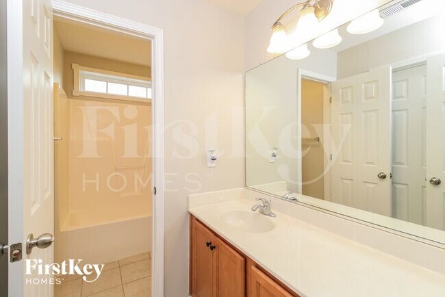 Building Photo - 4609 Meadowside Terrace