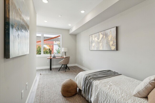 Building Photo - Luxurious New Construction Bi-Level 3-bedroom Unit in Wharton Centre Development