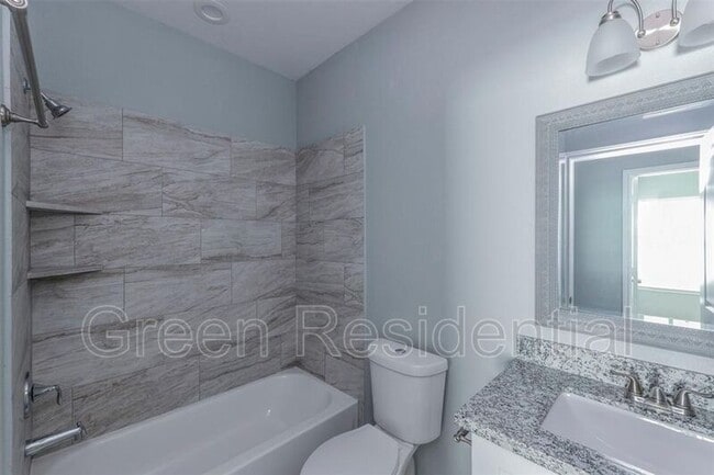 Building Photo - 16948 W Ivanhoe St