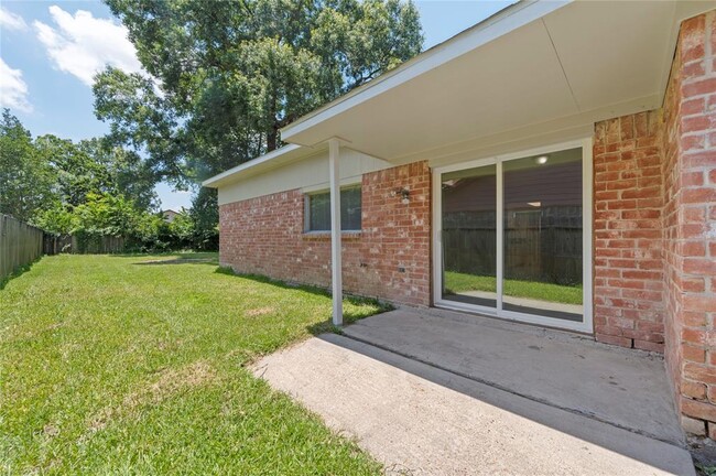 Building Photo - 3310 Crossman Dr