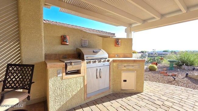 Building Photo - 37796 S Golf Course Dr