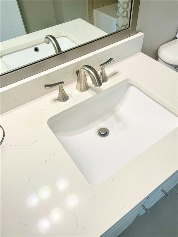 Building Photo - 1041 Annazanes Ct