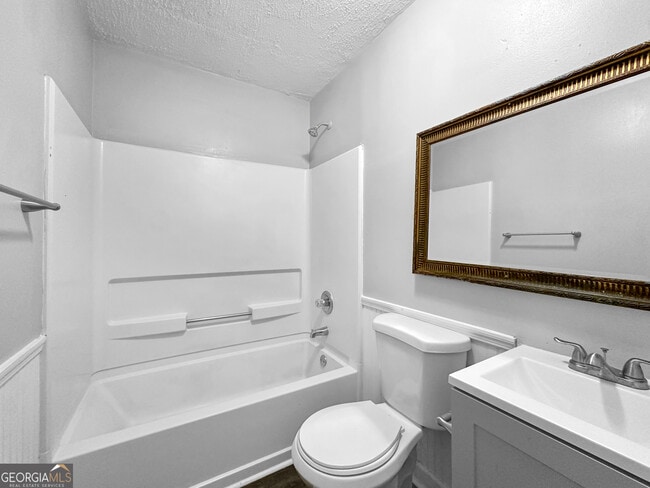Building Photo - 5087 Limerick Ln