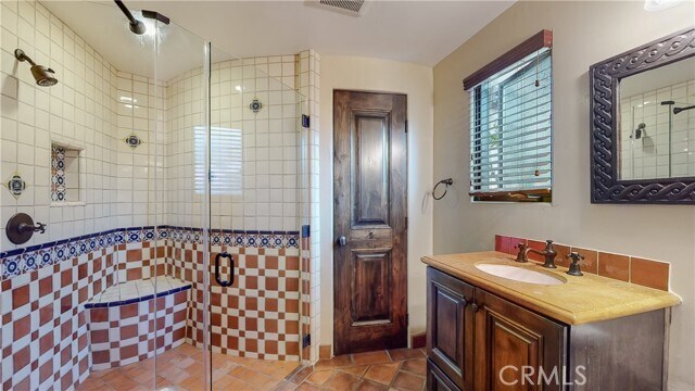 Building Photo - 227 Pso De Granada