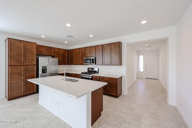 Building Photo - 14831 W Cottontail Ln