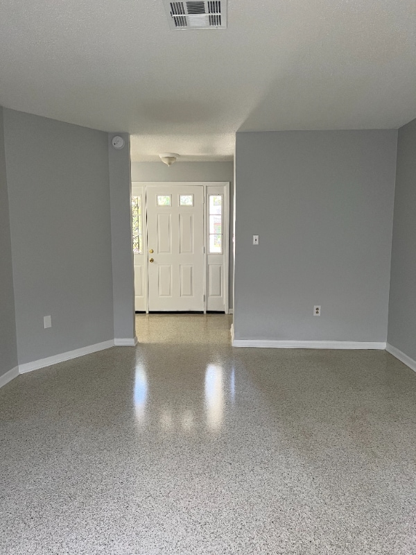 Building Photo - 2643 Cherrywood Ln