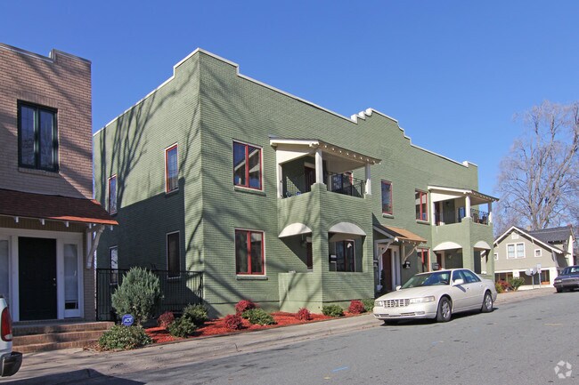 Building Photo - 200 S Irwin Avenue