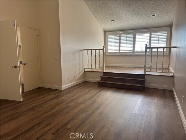 Building Photo - 2310 Applewood Cir
