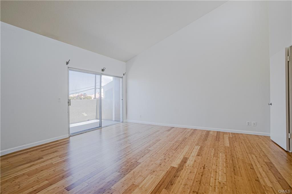 Building Photo - 2522 Voorhees Ave