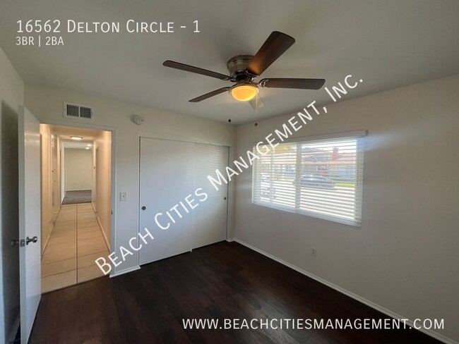Building Photo - 16562 Delton Cir