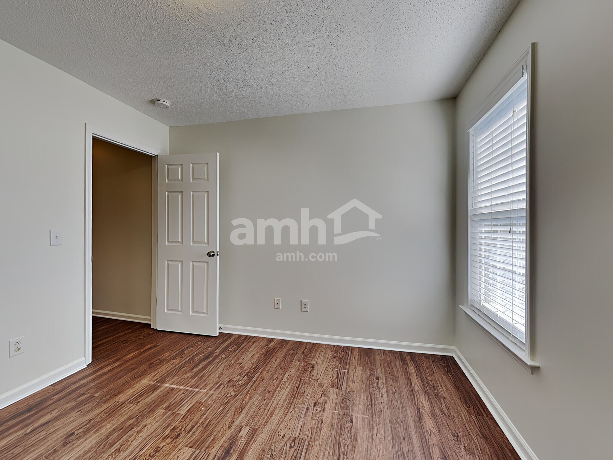 Building Photo - 615 Asheby Woods Rd