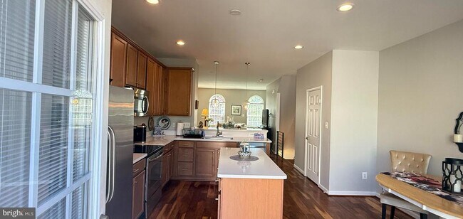 Building Photo - 14050 Cannondale Way