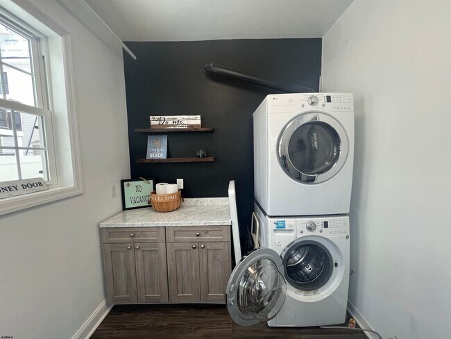 Building Photo - 29 N Hanover Ave