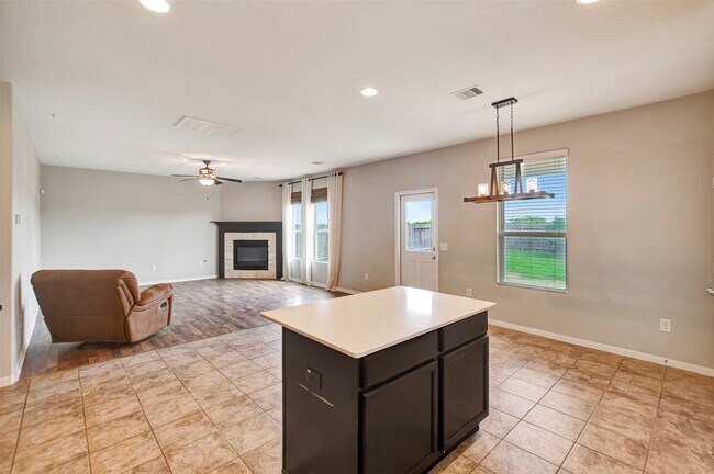 Building Photo - 5439 Baronet Dr