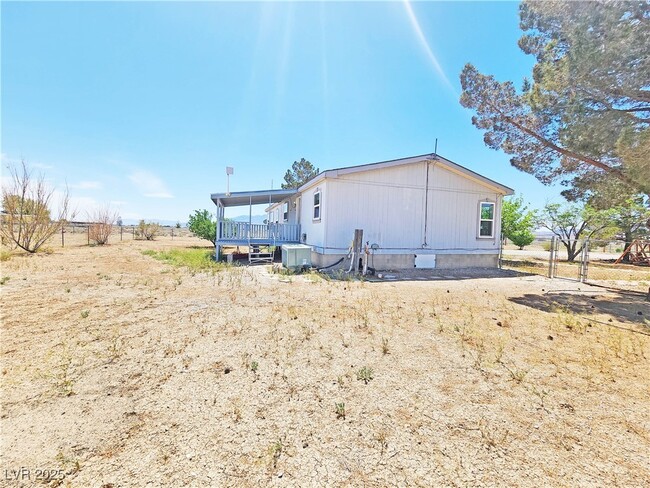 Building Photo - 1781 S Baradonna Rd