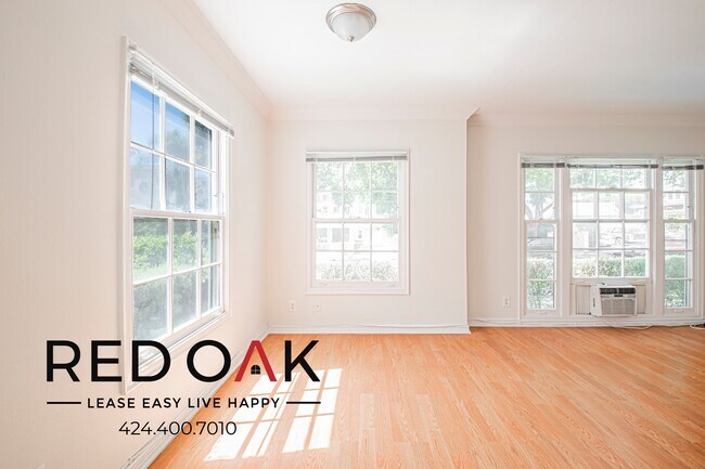 Building Photo - 1828-1850 N Edgemont Street