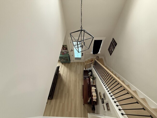 Building Photo - 206 Red Deer Run