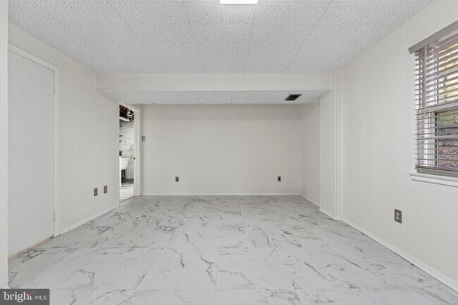 Building Photo - 13719 McGill Dr