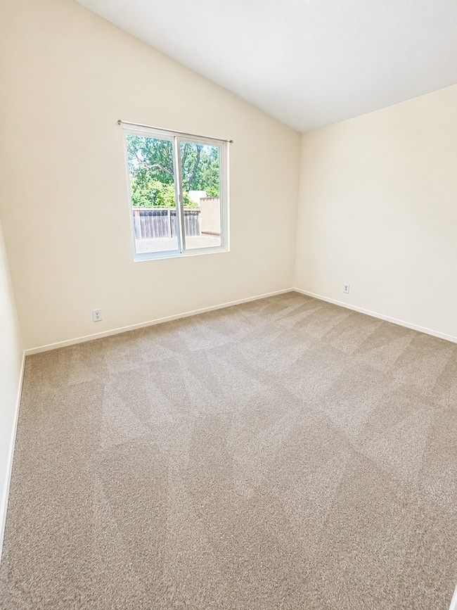 Building Photo - Freshly Updated 3 Bedroom Home in the Heart of Livermore!