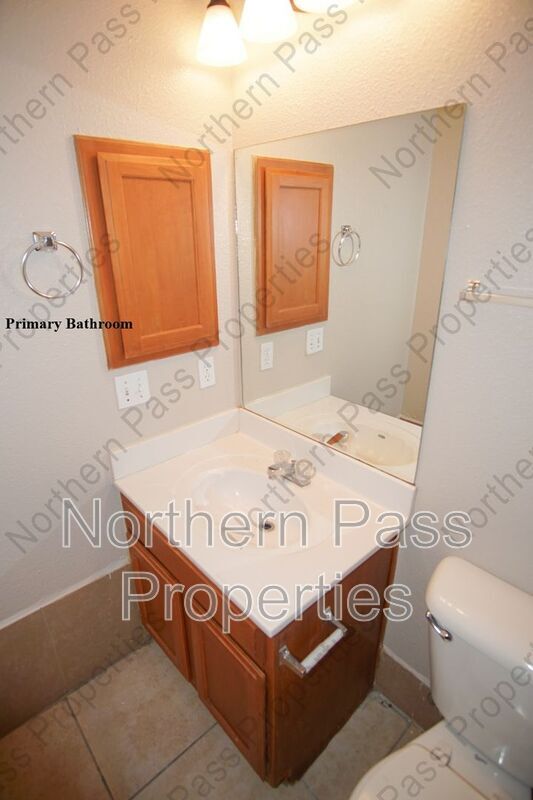 Building Photo - 3900 Kemp Ave