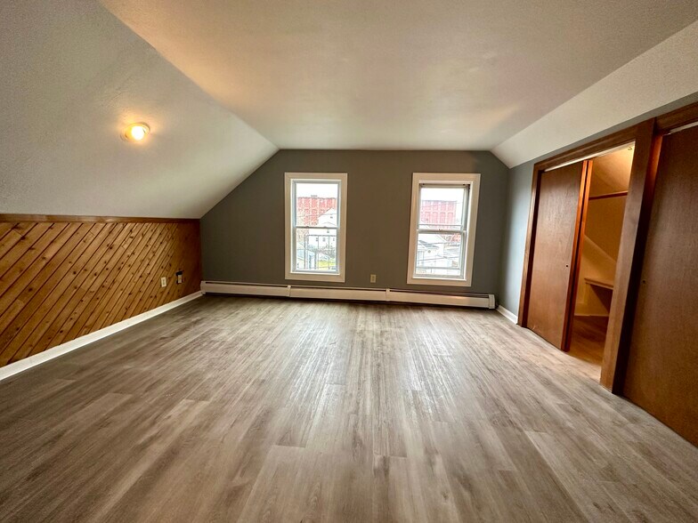 Building Photo - 109 Arlington Ave