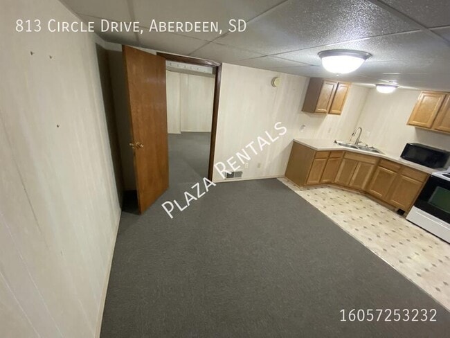 Building Photo - 1224 Lloyd St N