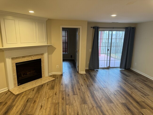 Building Photo - 5448 Summer Leaf Ln