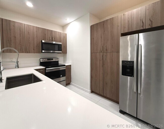 Building Photo - 1030 Crystal Way