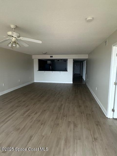 Building Photo - 561 Casa Bella Dr