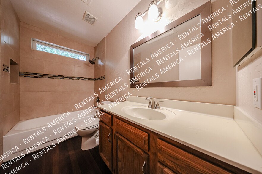 Building Photo - 3160 W Frankfurt Dr