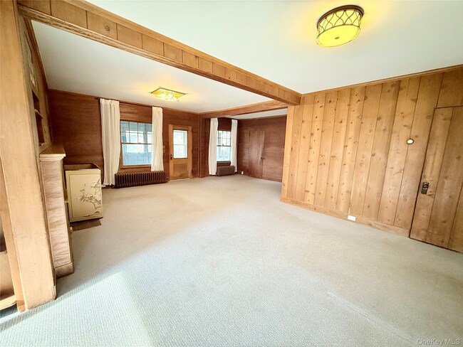 Building Photo - 34 Maple Ave