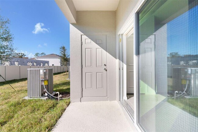 Building Photo - 2987 Skyline Lp