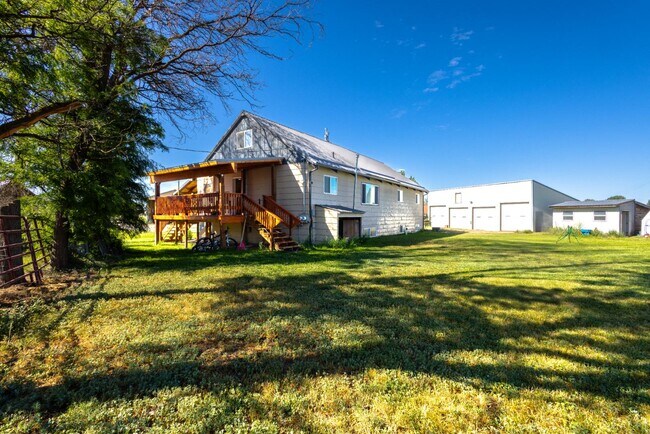 Building Photo - 211 N 3900 E