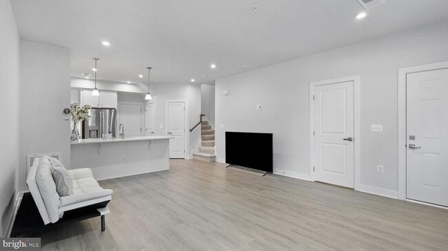 Building Photo - 17367 Harrison Rdg Dr