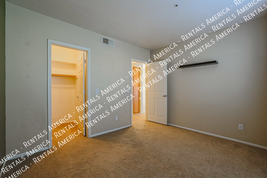 Building Photo - 7008 E Gold Dust Ave