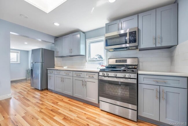 Building Photo - 10 Harrison Ave