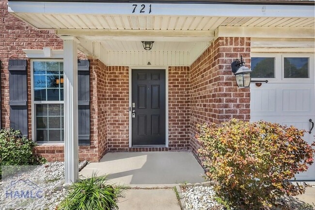 Building Photo - 721 Highgrove Ct