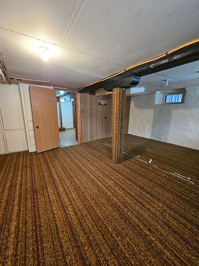 Building Photo - 4 BED | 2.5 BATH | SPACIOUS HOME | WEST