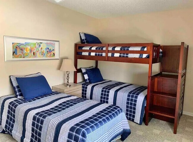 Building Photo - 2916 Dickens Cir