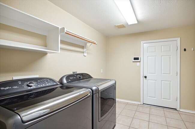 Building Photo - 24423 Pepperrell Pl St