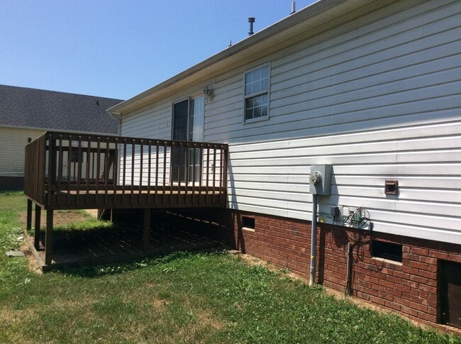 Building Photo - 3-Bedroom, 2-Bath Home in Taylor Oaks