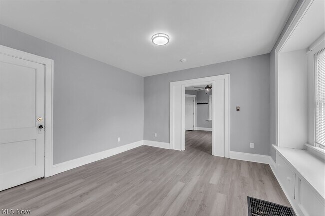 Building Photo - 508 Hammel St