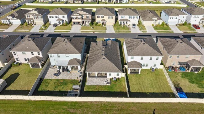 Building Photo - 8899 SW 50th Ave