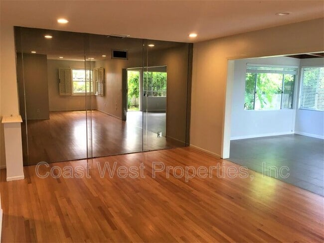 Building Photo - 4727 Glacier Ave