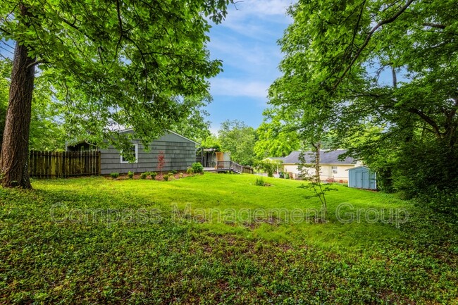 Building Photo - 1125 Timbergrove Dr