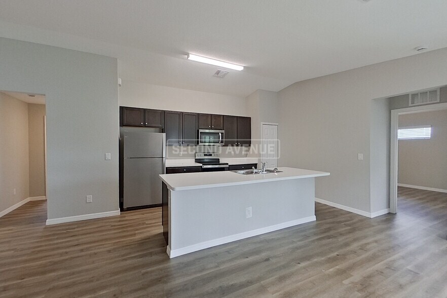 Building Photo - 3908 23rd St SW