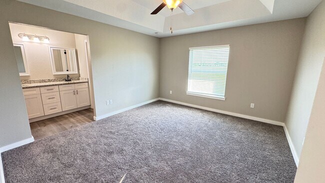Building Photo - BRAND NEW, STUNNING 3 Bedroom, 2 Bathroom Home in Sebring!!