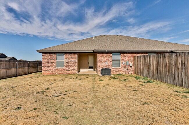 Building Photo - 6, 9 or 12 month Lease! Cooper Schools/ So...