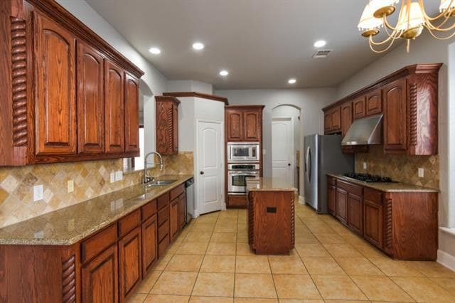 Building Photo - 9750 Candlewood Dr