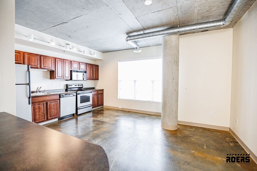 Interior Photo - 1919 Flats